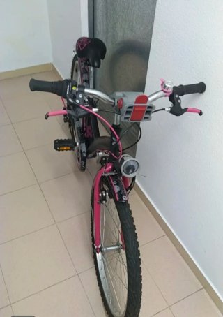 Bicicleta Decathlon Niña Negra y Rosa