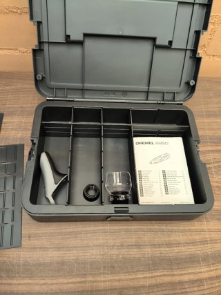 AVERÍADO Dremel 8250 Kit Herramienta Rotativa 12v
