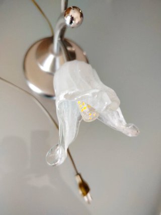 Lámpara de mesa tulipán plata y cristal