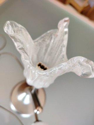 Lámpara de mesa tulipán plata y cristal