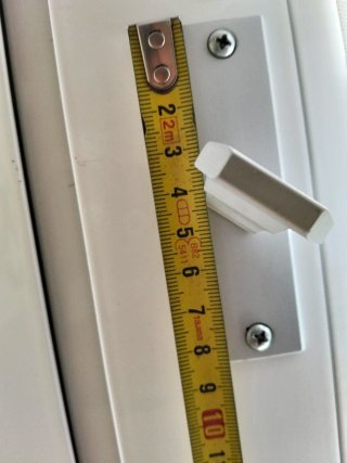 Muletilla metálica para puerta