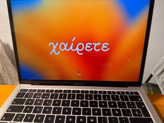 Macbook Air M1 8GB Plata + Caja + Funda protectora