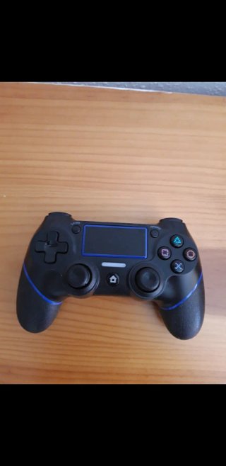 PS4 Slim 1TB + 3 Mandos + 6 Juegos + base de carga