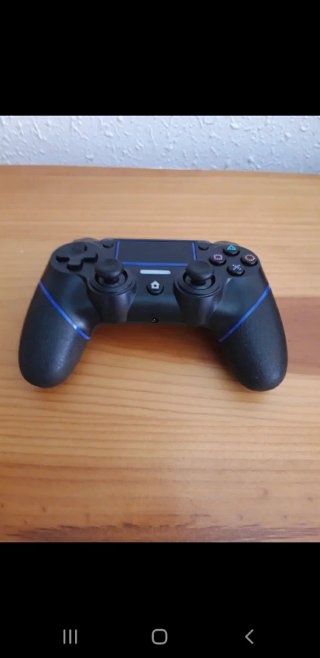 PS4 Slim 1TB + 3 Mandos + 6 Juegos + base de carga