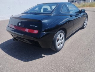 Alfa Romeo GTV 2000