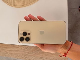 iPhone 14 Pro Max Dorado, sin ningún daño.