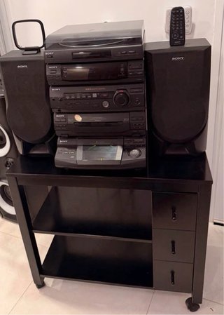 Impianto audio Sony con giradischi