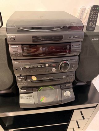 Impianto audio Sony con giradischi