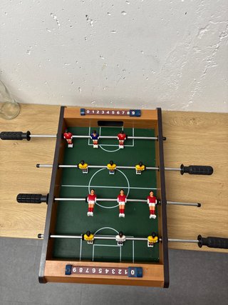 Futbolín de madera