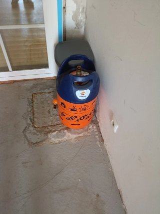 Cocina de gas blanca