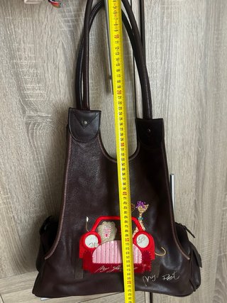 Bolso marrón diseño coche y animales