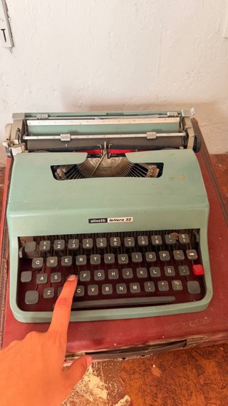 Máquina de escribir Olivetti Lettera 32