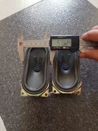 Pareja de altavoces  cuadrados