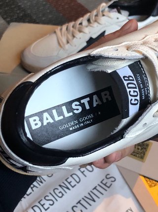 Golden Goose Sneakers Blancas y Negras 42