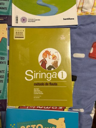 Libros 4 primaria , forrados , buen estado .