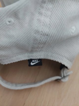 Gorra Nike Pana Blanca Negra