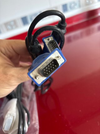 Cable VGA y DVI sin abrir