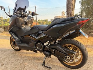 Yamaha T-max 560 ( tech Max )