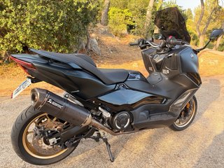 Yamaha T-max 560 ( tech Max )