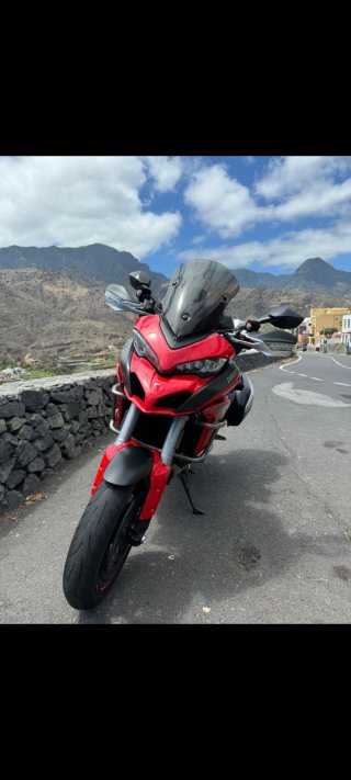 Ducati Multistrada 1200 Roja