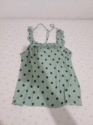 Camiseta Naf Naf lunares verde T.34