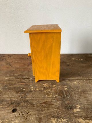 Mobiletto Vintage Porta Uova o Candele
