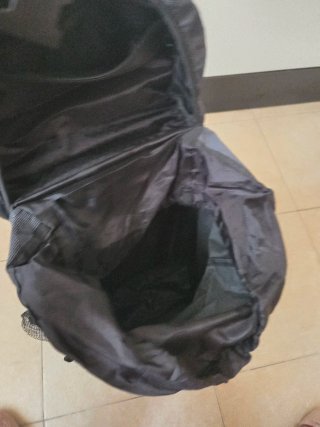 Mochila senderismo Cherry negra y gris
