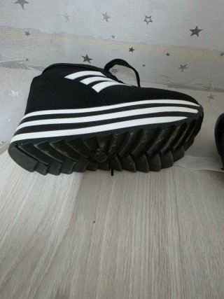 Zapatillas plataforma negras y blancas