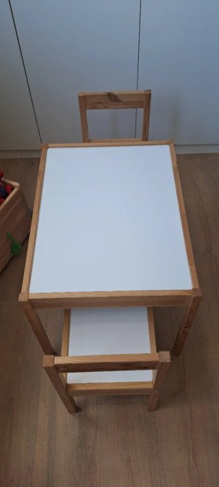 Cama infantil SNIGLAR 70x160 + mesa y sillas LÁTT