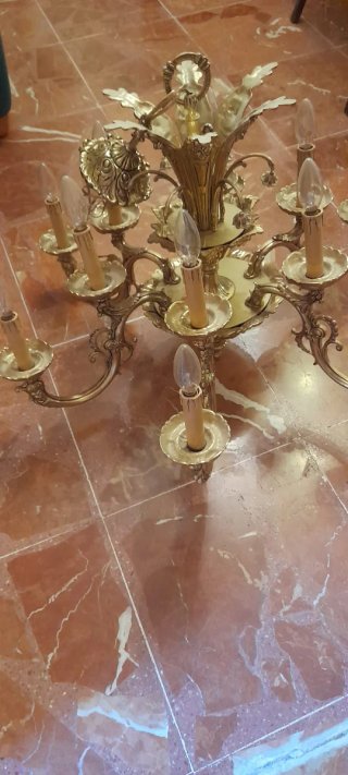Lámpara de bronce antigua