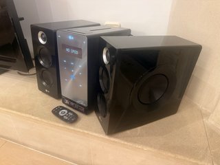 Equipo de Sonido LG Negro con Control Remoto