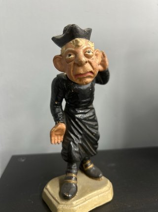 Figura cerámica sacerdote 17 cm