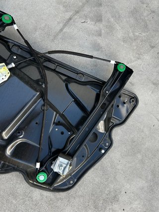 Panel elevalunas delantero izquierdo Passat B7