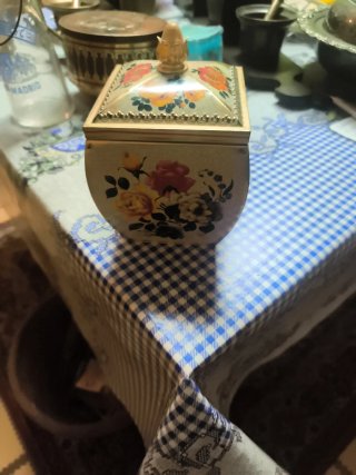 Latas vintage decoradas