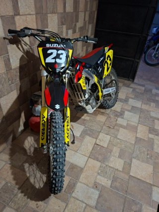 Suzuki RMZ 450 Motocross 2016