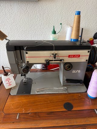 SE ACEPTAN OFERTAS. Máquina Alfa Zig-Zag Artesanal