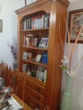 Librería de madera maciza