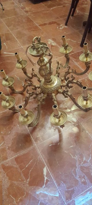 Lámpara de bronce antigua