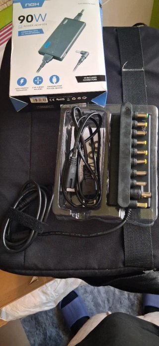 Cargador Universal Portátil NOX 90W