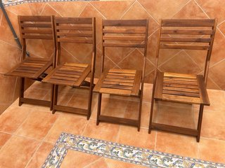 Conjunto mesa y sillas madera terraza