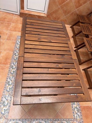 Conjunto mesa y sillas madera terraza