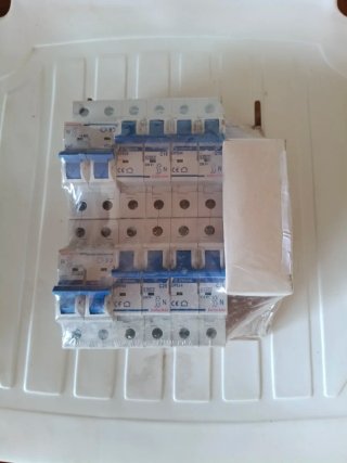 Caja de interruptores automáticos