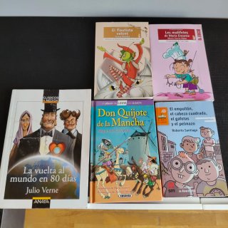Libros varios. Infantil y juvenil.