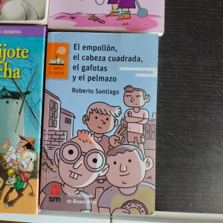 Libros varios. Infantil y juvenil.