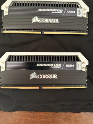 Corsair Dominator DDR4 64GB RAM CL16