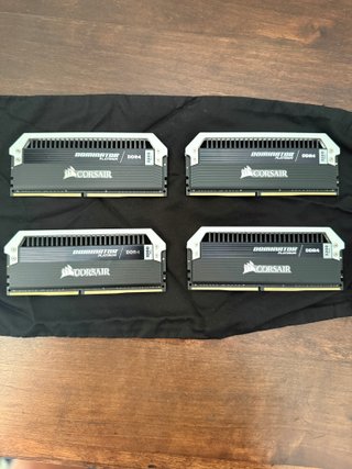 Corsair Dominator DDR4 64GB RAM CL16