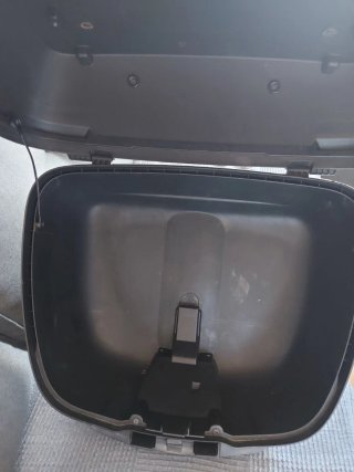 Baúl moto con anclajes Xciting 400i