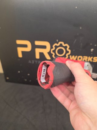 Avvitatore a impulsi Milwaukee M12 1/2