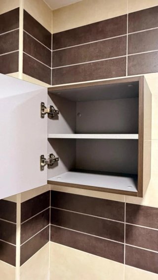 Conjunto de mueble de baño madera y blanco