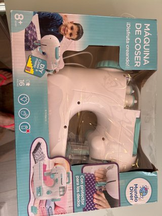 Máquina de coser de juguete Mundo Diver